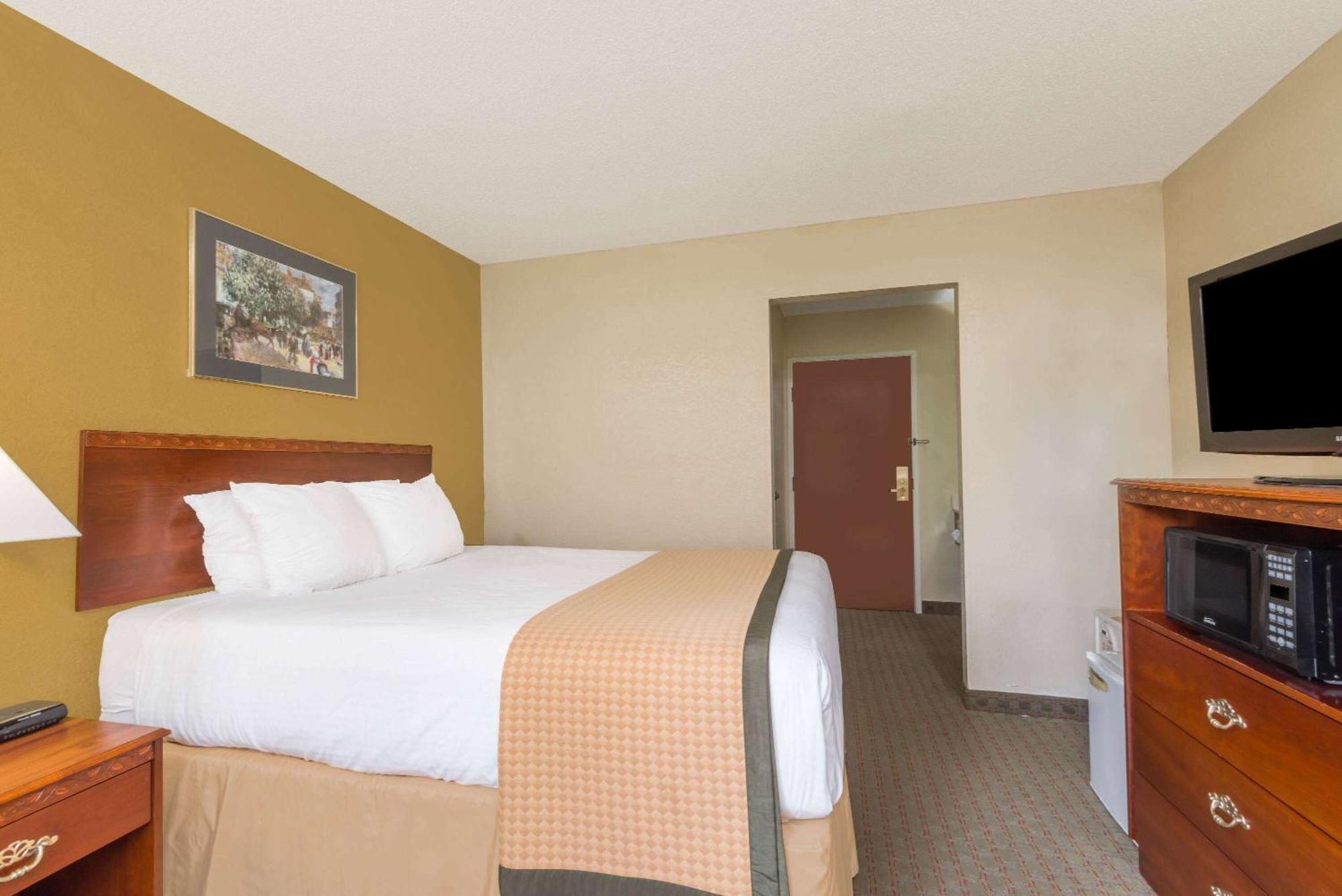 Days Inn By Wyndham Norton Extérieur photo